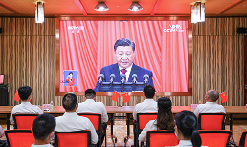 “勠力同心，，，，， 勇毅前行”  <br>全体党员集中收看二十大开幕盛况