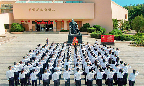 “不忘初心，，，，，切记使命”  <br>认真组织开展“七一”主题党日运动